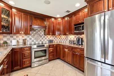 7 Quincy Lane, Smithtown, NY 11787 - Photo 19