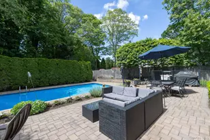 7 Quincy Ln, Smithtown, NY 11787 - Photo 39