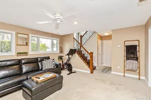 7 Quincy Ln, Smithtown, NY 11787 - Photo 33