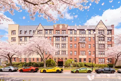 4 Maple Drive #6O, Great Neck, NY 11021 - Photo 1