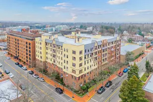 4 Maple Dr, Great Neck, NY 11021 - Photo 23