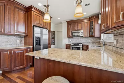 336 Trotting Lane, Westbury, NY 11590 - Photo 13