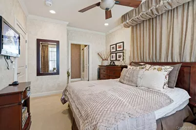 336 Trotting Lane, Westbury, NY 11590 - Photo 21