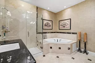 336 Trotting Ln, Westbury, NY 11590 - Photo 19