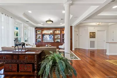 336 Trotting Lane, Westbury, NY 11590 - Photo 5