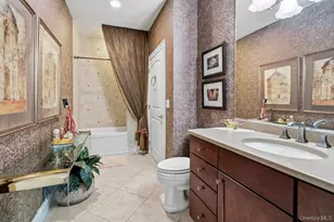 336 Trotting Ln, Westbury, NY 11590 - Photo 23