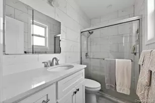 545 Marcellus Rd, Williston Park, NY 11596 - Photo 19