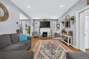 545 Marcellus Rd, Williston Park, NY 11596 - Photo 9