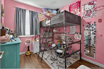 545 Marcellus Road, Williston Park, NY 11596 - Photo 21