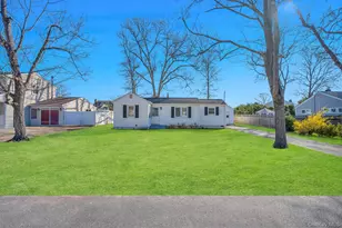 20 Willyn Rd, Blue Point, NY 11715 - Photo 3