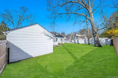 20 Willyn Road, Blue Point, NY 11715 - Photo 33