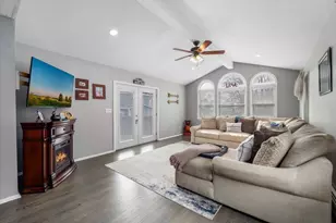 35 Hillside Ave, Suffern, NY 10901 - Photo 3