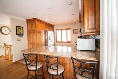 51 E 2nd Street, Freeport, NY 11520 - Photo 7