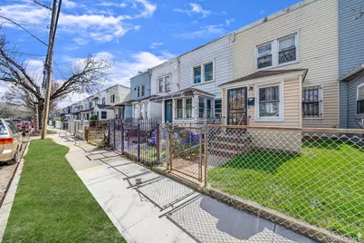 15050 Foch Boulevard, Jamaica, NY 11434 - Photo 3