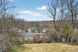 8 Summit Ct, Oyster Bay, NY 11771 - Photo 17
