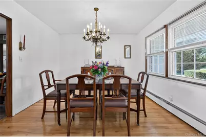 8 Summit Court, Oyster Bay, NY 11771 - Photo 5