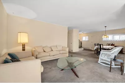 450 Chestnut Lane, East Meadow, NY 11554 - Photo 15