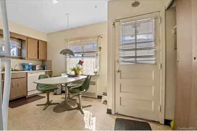 450 Chestnut Lane, East Meadow, NY 11554 - Photo 9