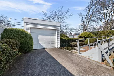 450 Chestnut Lane, East Meadow, NY 11554 - Photo 27