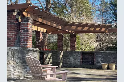 247 Pelhamdale Avenue, Pelham, NY 10803 - Photo 5