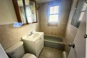 5 A Hemlock Dr, Bay Shore, NY 11706 - Photo 3