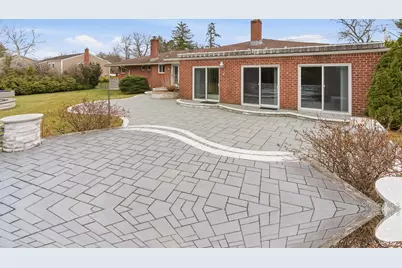 137 Burr Road, East Northport, NY 11731 - Photo 37