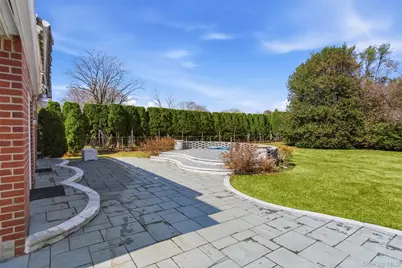 137 Burr Road, East Northport, NY 11731 - Photo 33