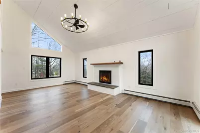 31 Rick Lane W, Cortlandt Manor, NY 10567 - Photo 5