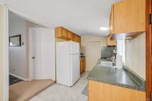 11 Rosemont Ave, Farmingville, NY 11738 - Photo 9