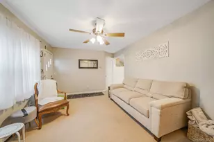 11 Rosemont Ave, Farmingville, NY 11738 - Photo 7