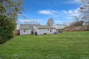 11 Rosemont Ave, Farmingville, NY 11738 - Photo 31