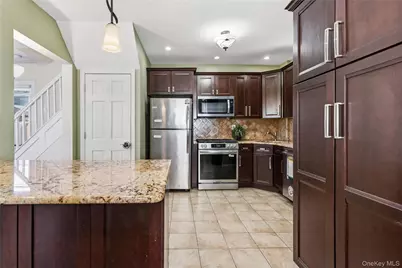 5 Burbury Lane, Great Neck, NY 11023 - Photo 13