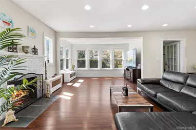 5 Burbury Lane, Great Neck, NY 11023 - Photo 9