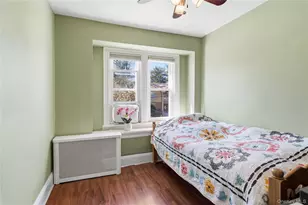 5 Burbury Ln, Great Neck, NY 11023 - Photo 19