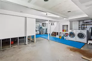 5 Burbury Ln, Great Neck, NY 11023 - Photo 25