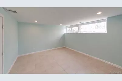 21 Lloyd Haven Drive, Lloyd Harbor, NY 11743 - Photo 15