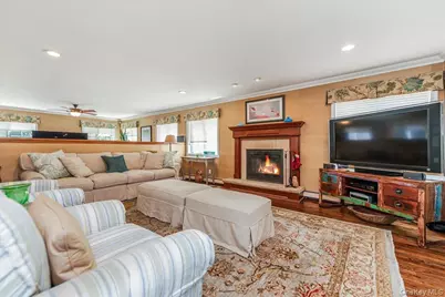 40 E Penn Street, Long Beach, NY 11561 - Photo 5