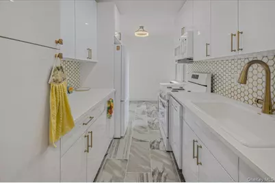 35-21 79th Street #2H, Jackson Heights, NY 11372 - Photo 7