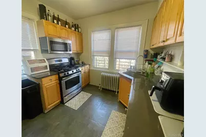 372 E 235th Street, Bronx, NY 10470 - Photo 15