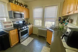 372 E 235th St, Bronx, NY 10470 - Photo 15