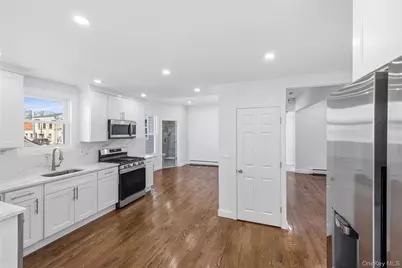 22 Colonial Avenue, Freeport, NY 11520 - Photo 19