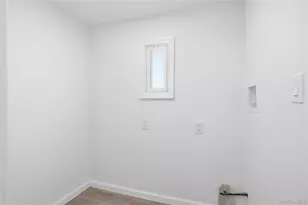 22 Colonial Ave, Freeport, NY 11520 - Photo 17