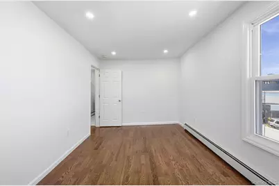 22 Colonial Avenue, Freeport, NY 11520 - Photo 33