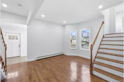 22 Colonial Avenue, Freeport, NY 11520 - Photo 11