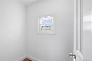 22 Colonial Ave, Freeport, NY 11520 - Photo 23