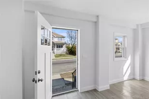 22 Colonial Ave, Freeport, NY 11520 - Photo 5