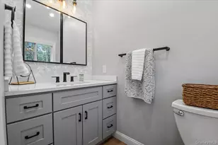 16 Ingold Dr, Dix Hills, NY 11746 - Photo 25