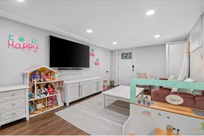 16 Ingold Drive, Dix Hills, NY 11746 - Photo 37