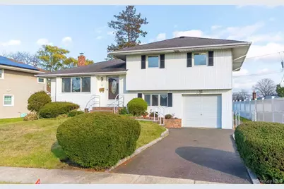 8 Spector Lane, Plainview, NY 11803 - Photo 1