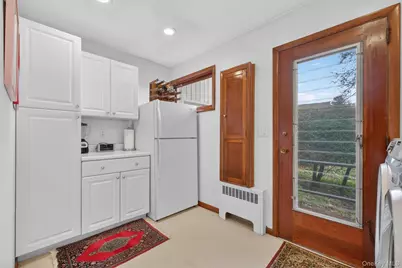 6 Yates Boulevard, Poughkeepsie, NY 12601 - Photo 11